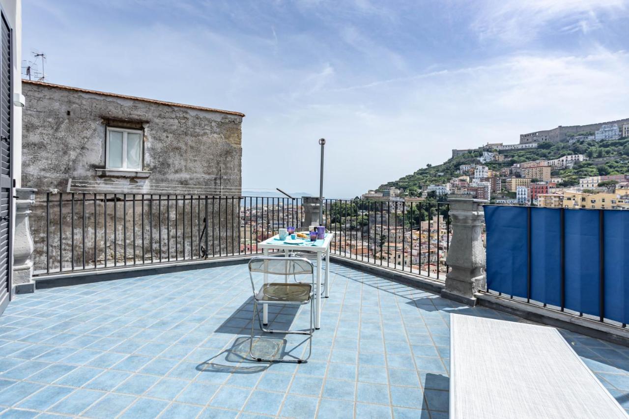 Hostly - Tarsia 50-Beautiful Terrace On Naples Διαμέρισμα Εξωτερικό φωτογραφία
